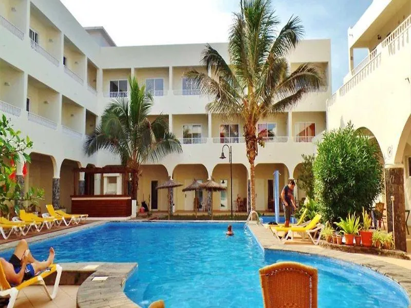 ***  Ouril Pontao Hotel 산타 마리아 카보베르데